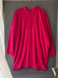 Robe pull poilue fuchsia oversize