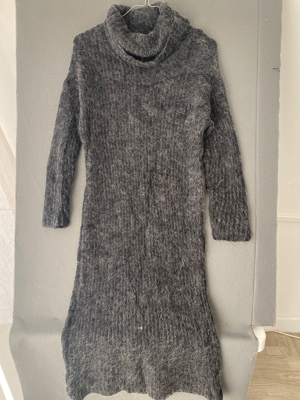 Robe pull col roulé gris anthracite