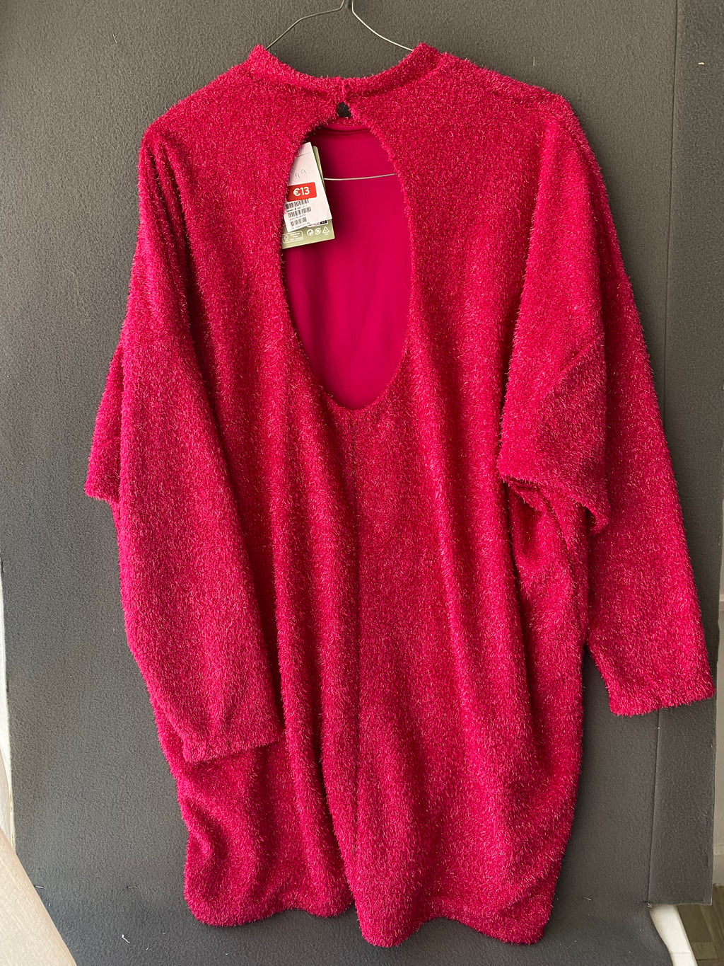 Robe pull poilue fuchsia oversize