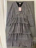 Robe midi argentée à volants étagés