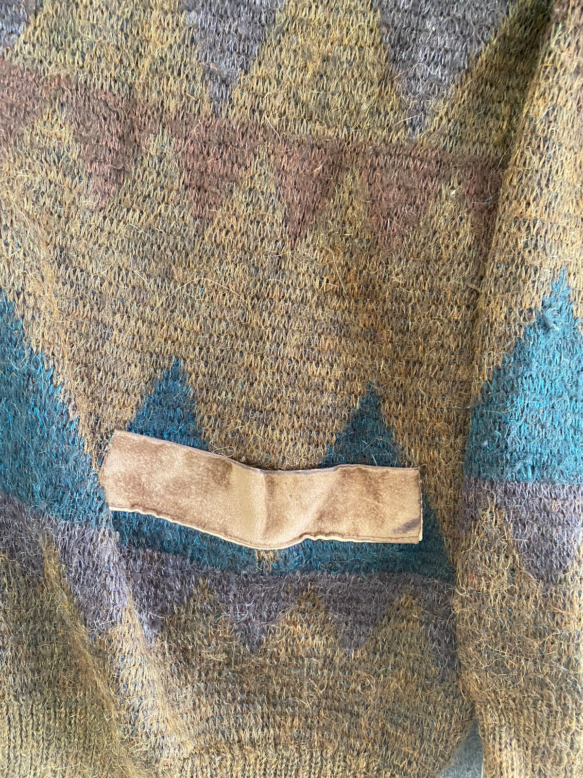 Gilet cardigan vintage en maille mohair – motifs géométriques