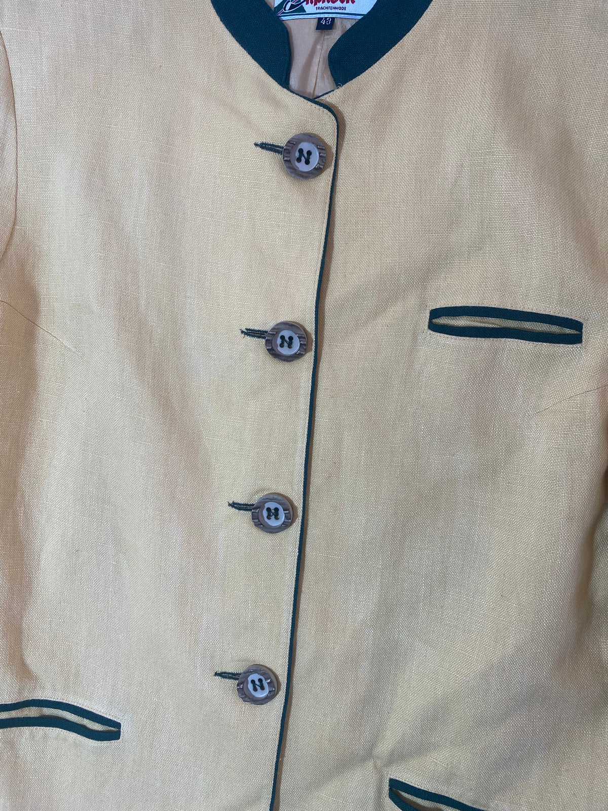 Veste tyrolienne en lin jaune Alphorn – col vert