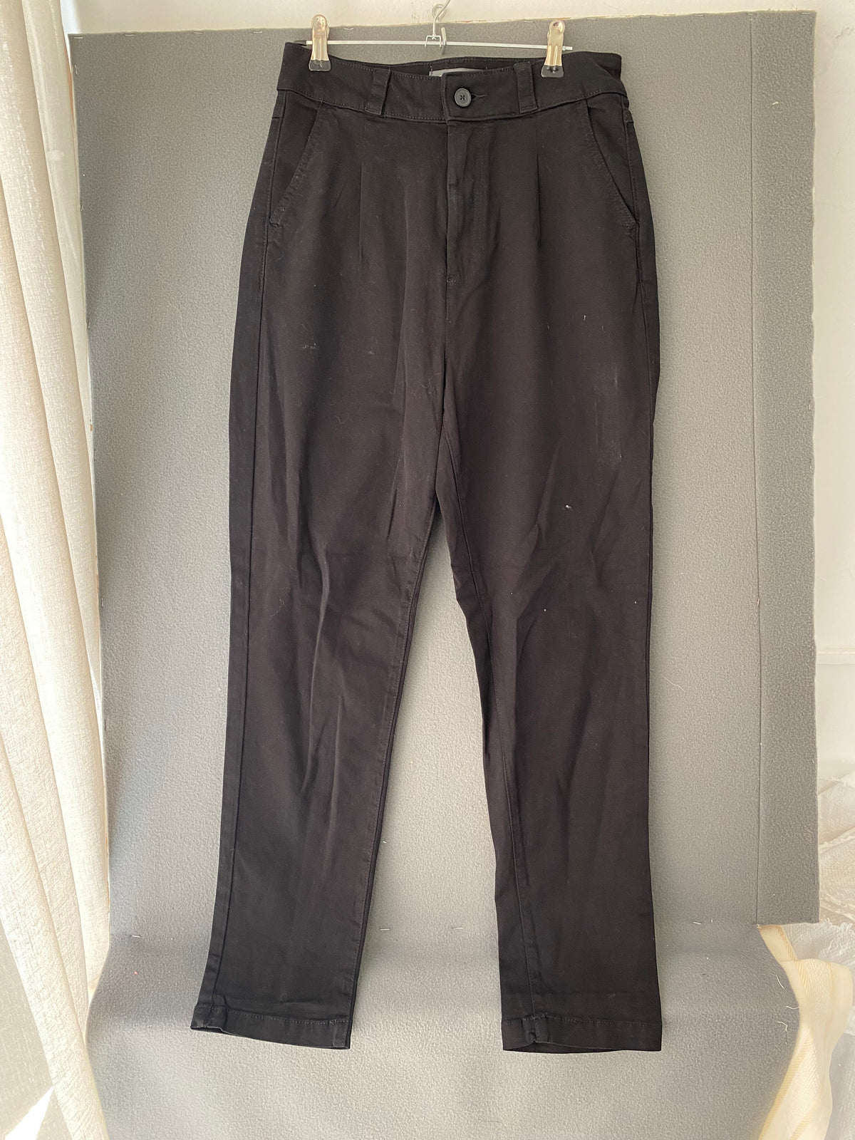Pantalon chino noir à pinces