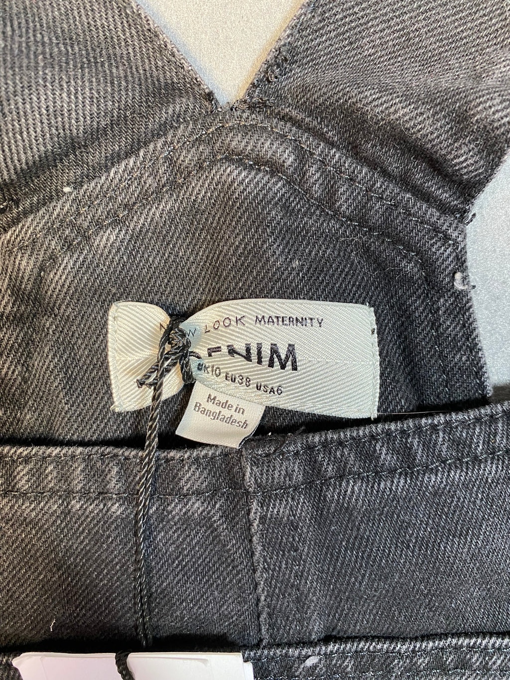Robe salopette en jean noir délavé