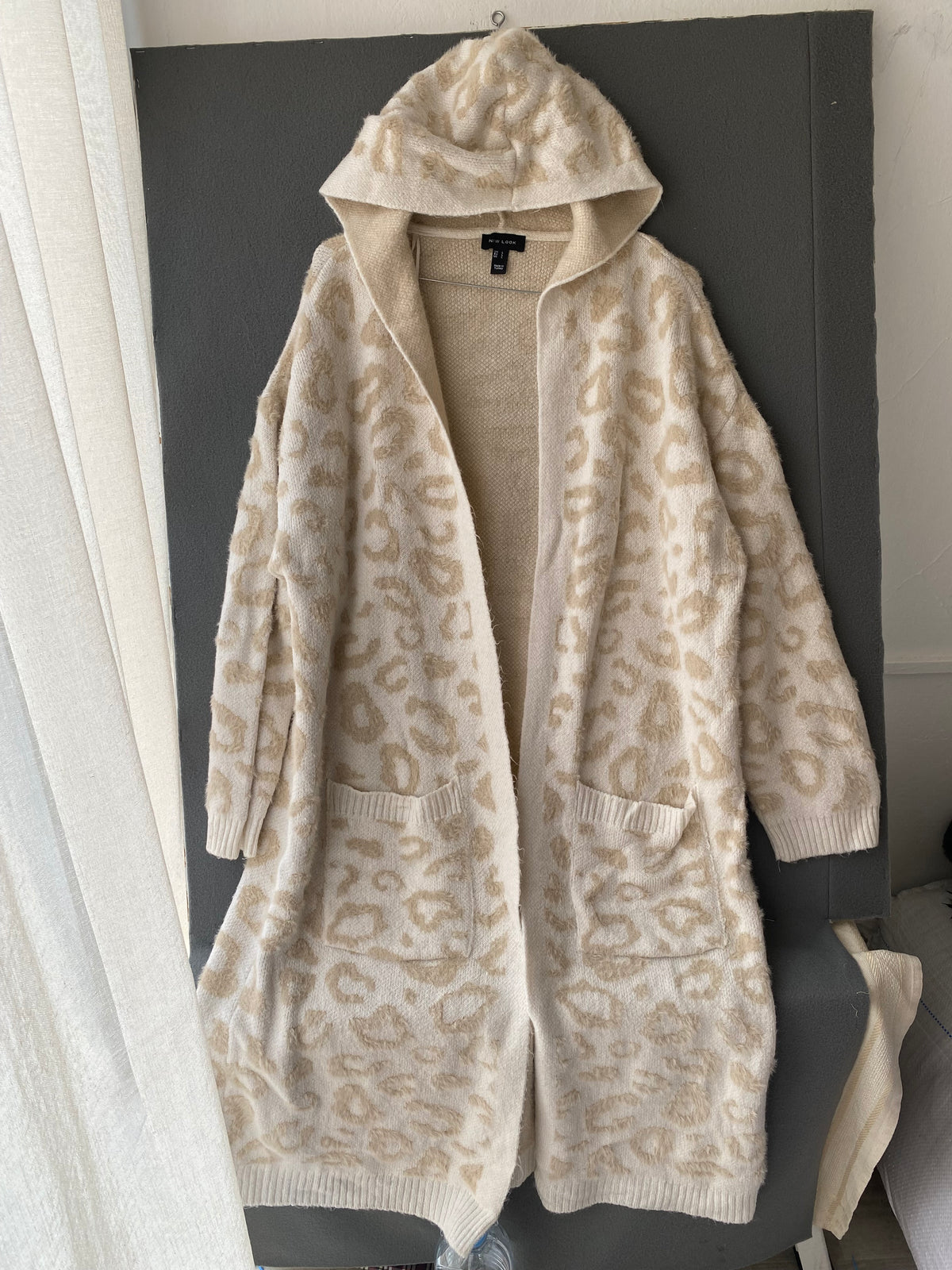 Gilet long à capuche léopard écru