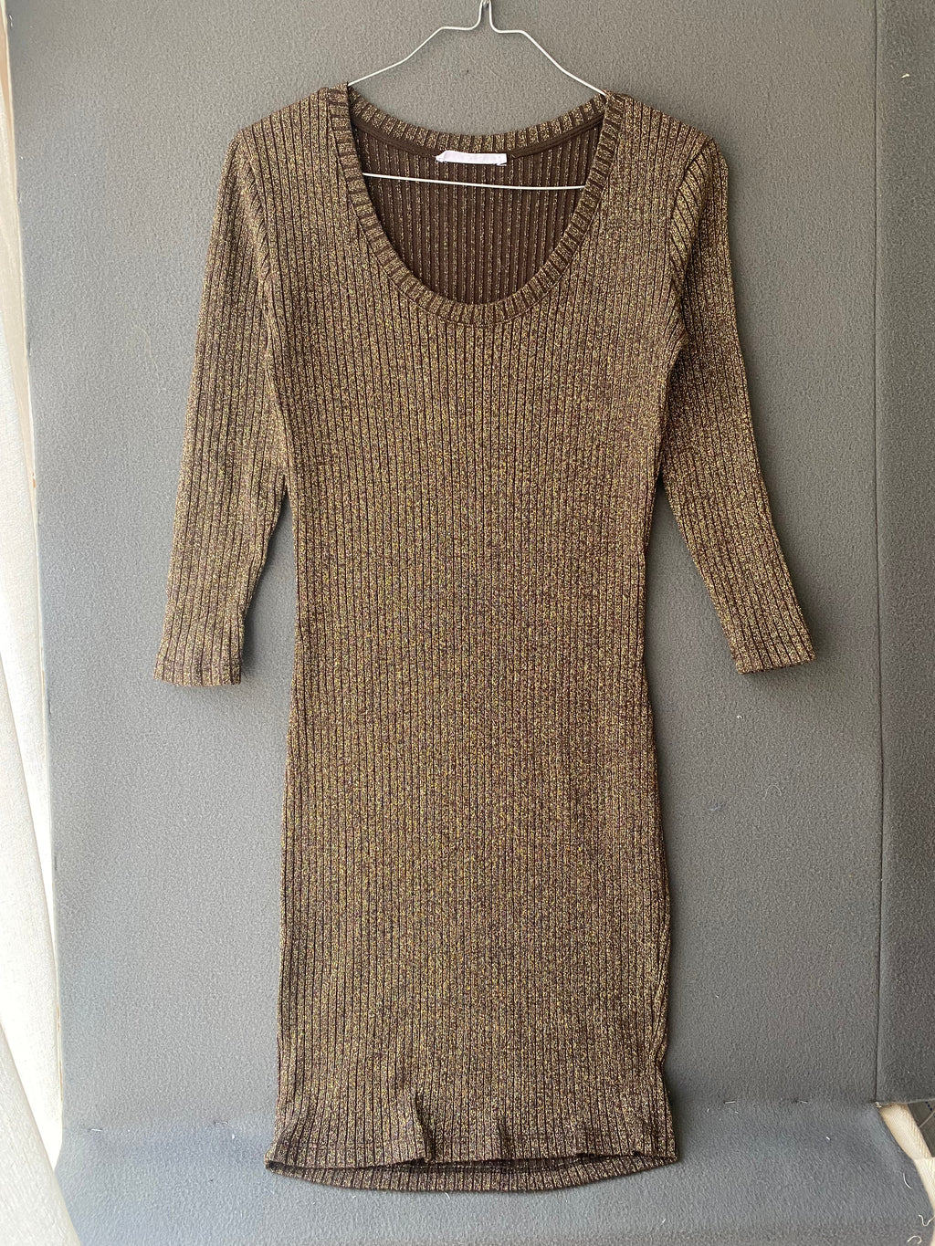 Robe côtelée scintillante bronze à manches 3/4