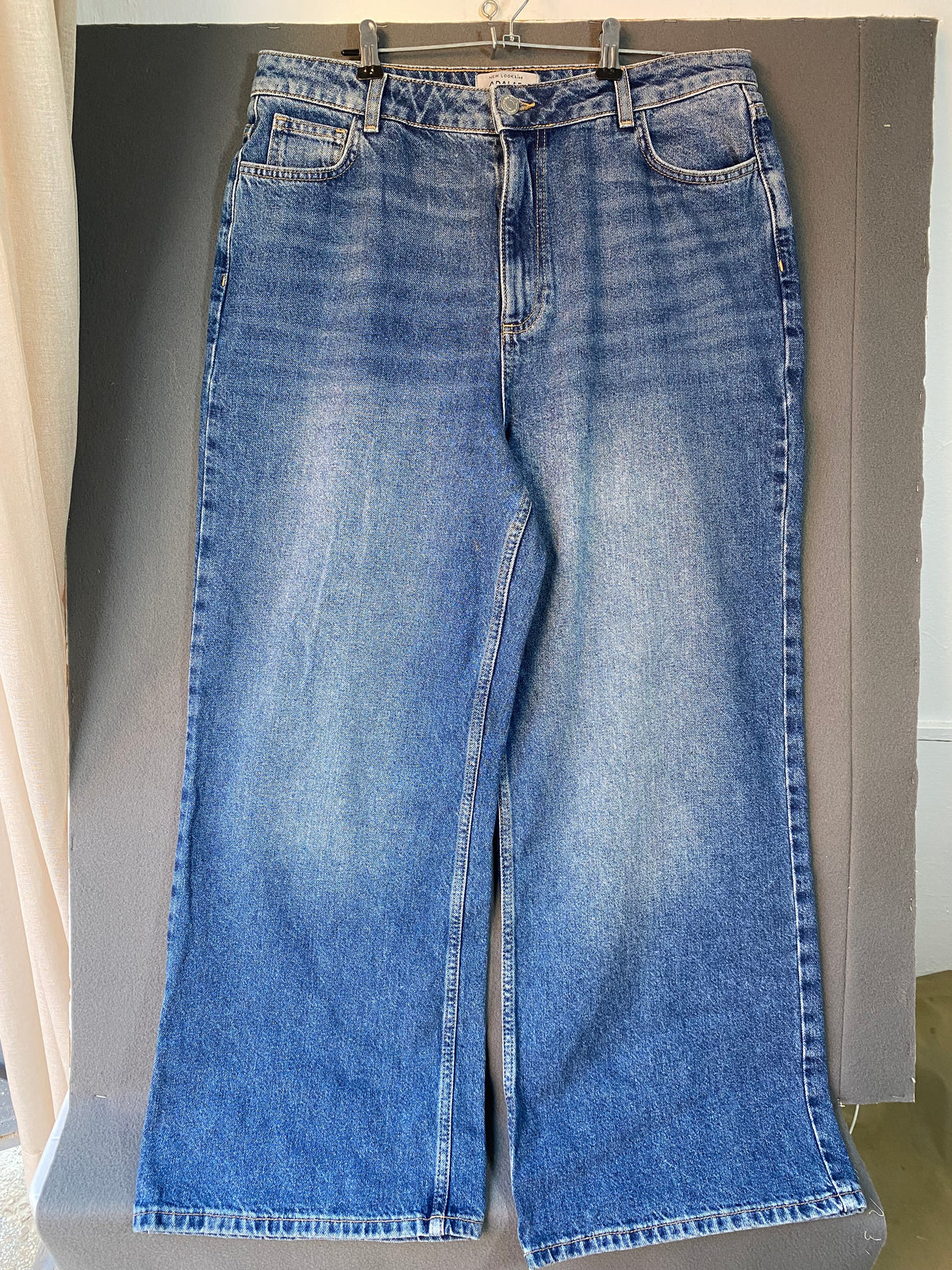 Jean large bleu délavé