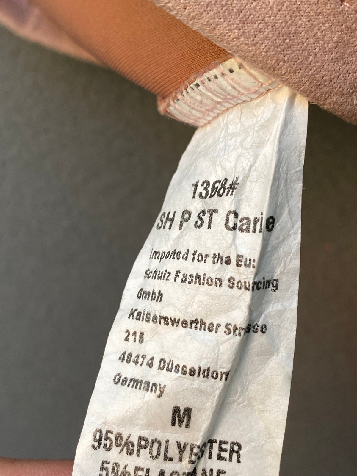 Mini-jupe en suédine rose à zip anneau