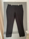 Pantalon de tailleur noir fuselé