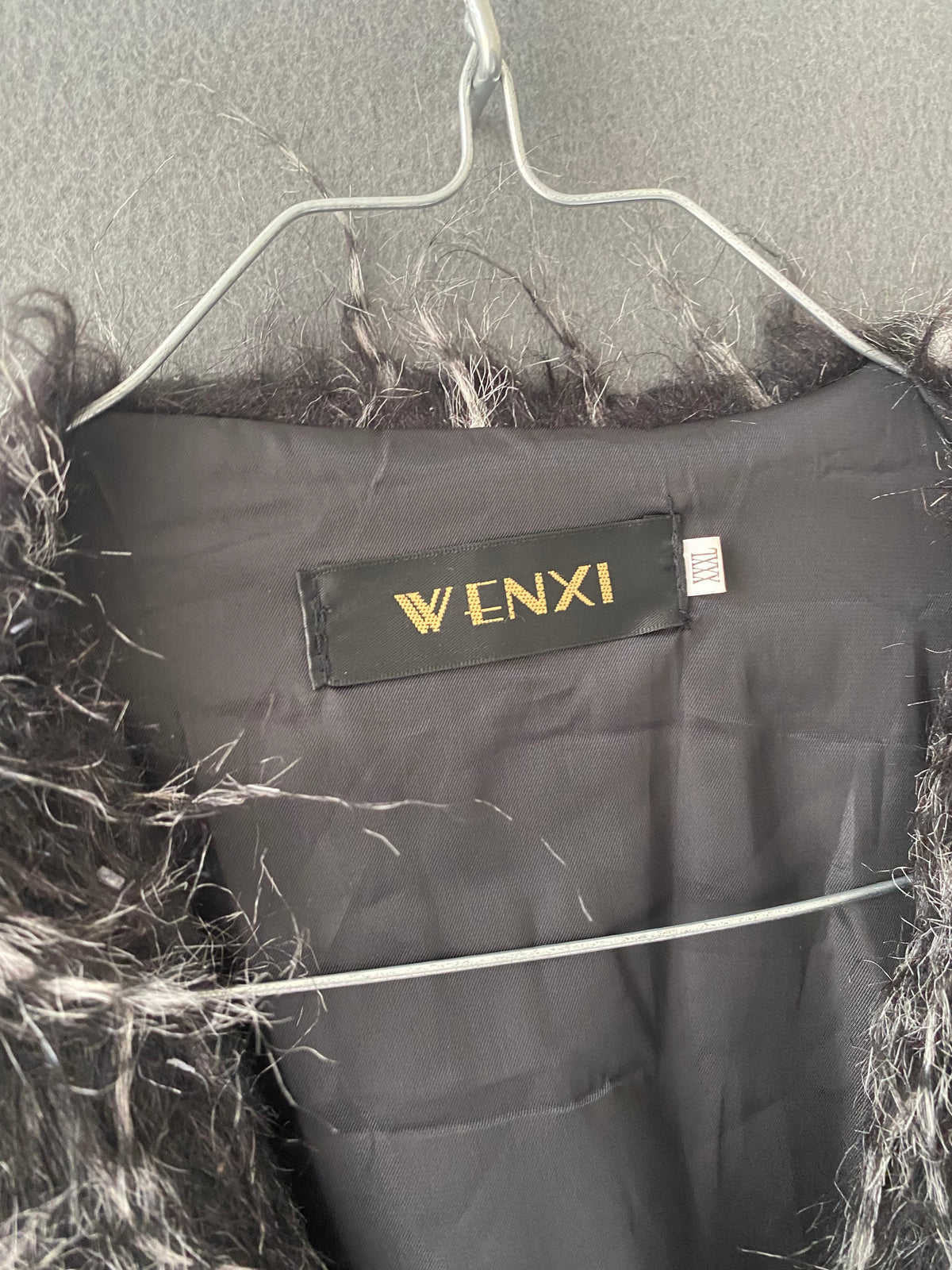 Veste bi-matière fausse fourrure et simili cuir noire