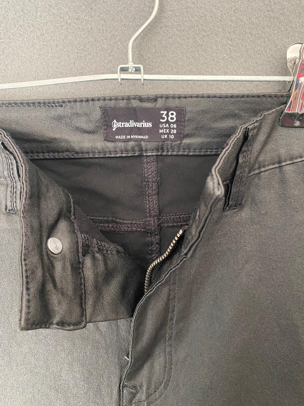 Pantalon skinny enduit noir taille haute