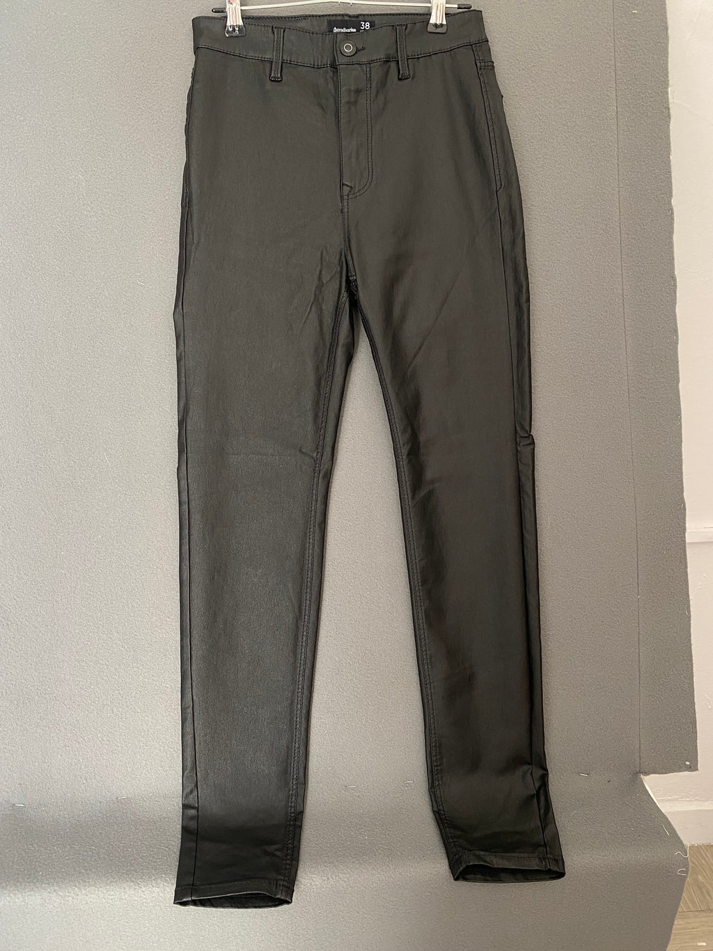 Pantalon skinny enduit noir taille haute
