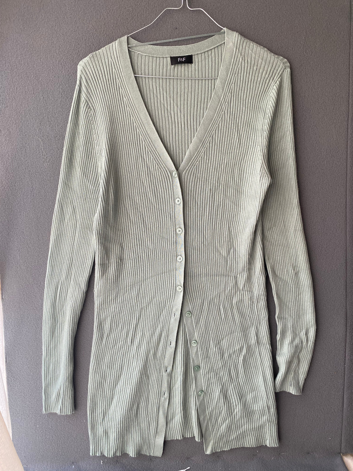 Gilet long côtelé vert sauge