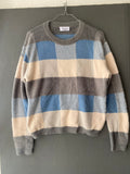 Pull poilu à carreaux bleu beige et gris