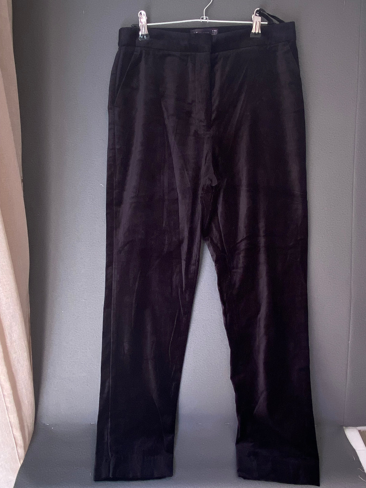 Pantalon en velours noir foncé coupe droite