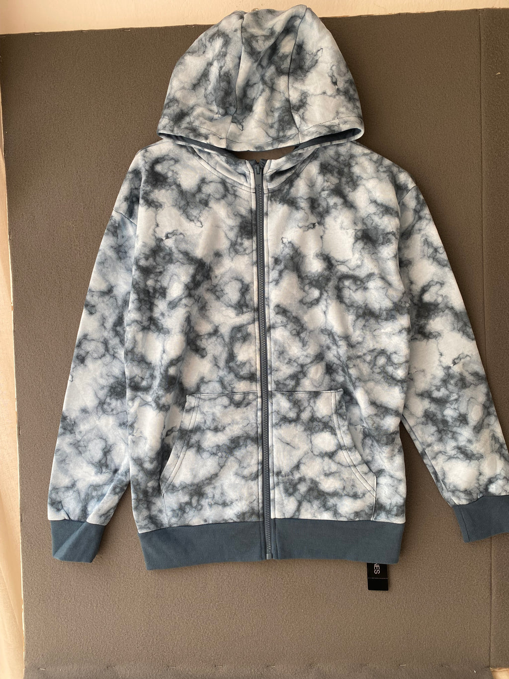 Sweat zippé à capuche effet marbré bleu