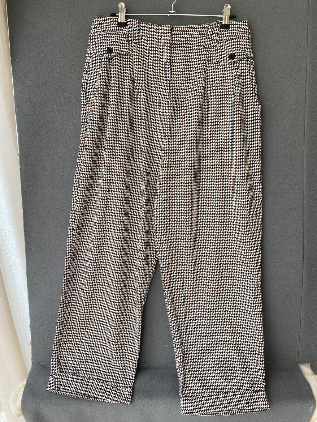 Pantalon large pied-de-poule à revers