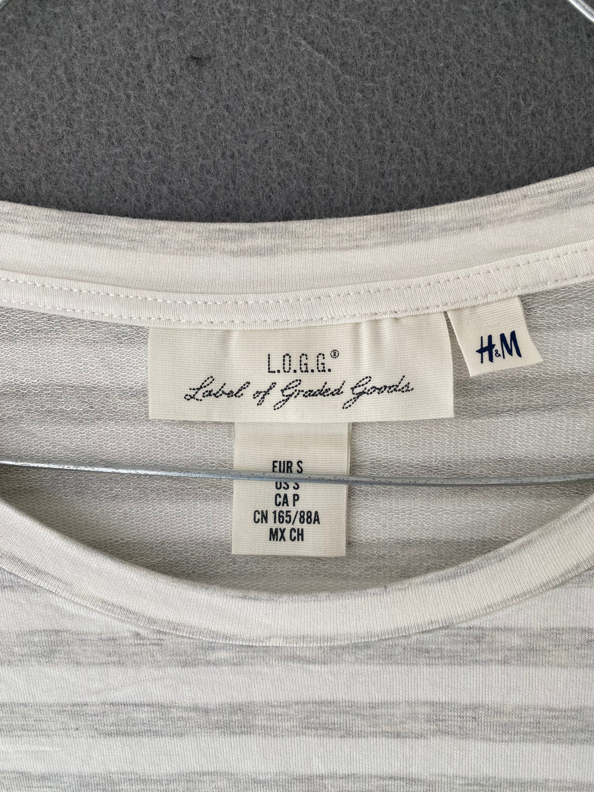 T-shirt manches longues rayé gris et blanc