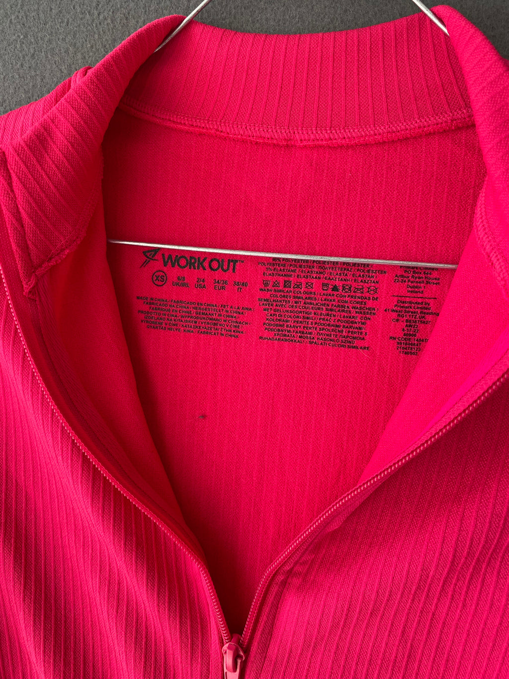 Veste courte zippée côtelée fuchsia