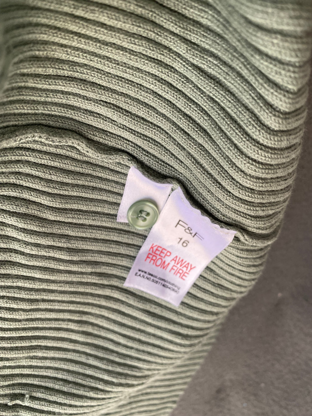 Gilet long côtelé vert sauge