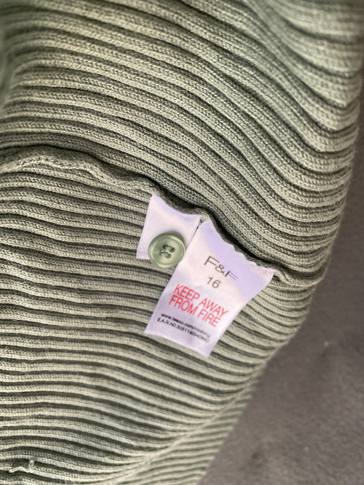 Gilet long côtelé vert sauge