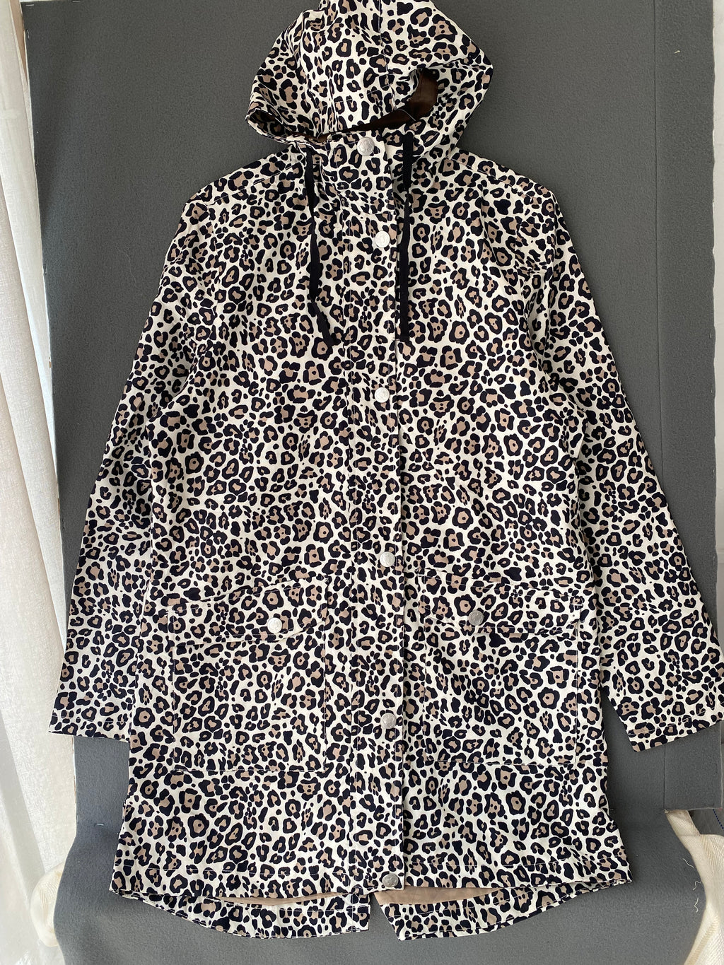 Imperméable à capuche imprimé léopard