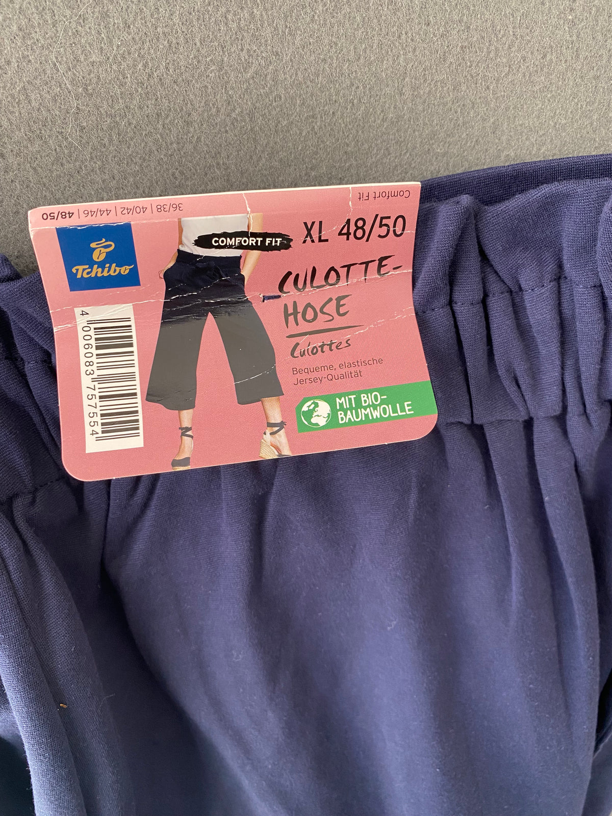 Pantalon large court bleu marine à ceinture