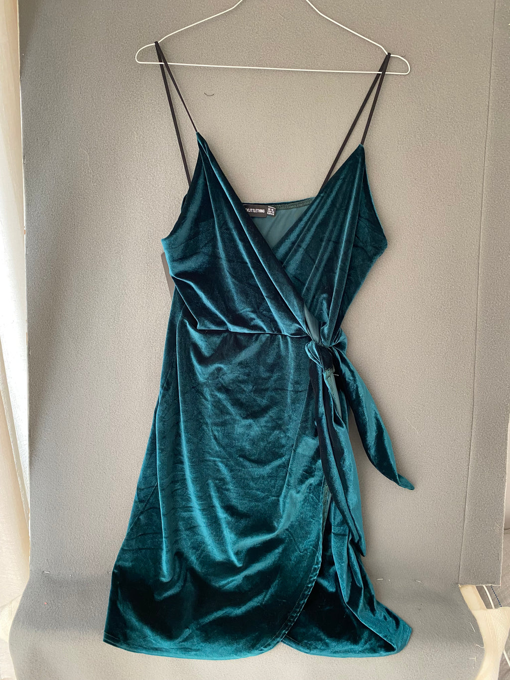 Robe portefeuille en velours vert canard